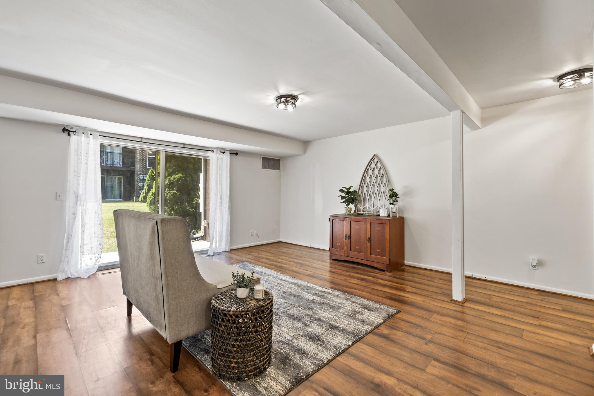 HICKORY HILLS CONDOMINIUMS - Residential Lease