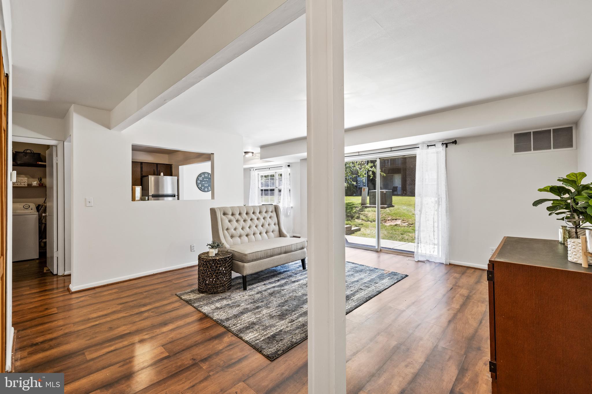 HICKORY HILLS CONDOMINIUMS - Residential Lease