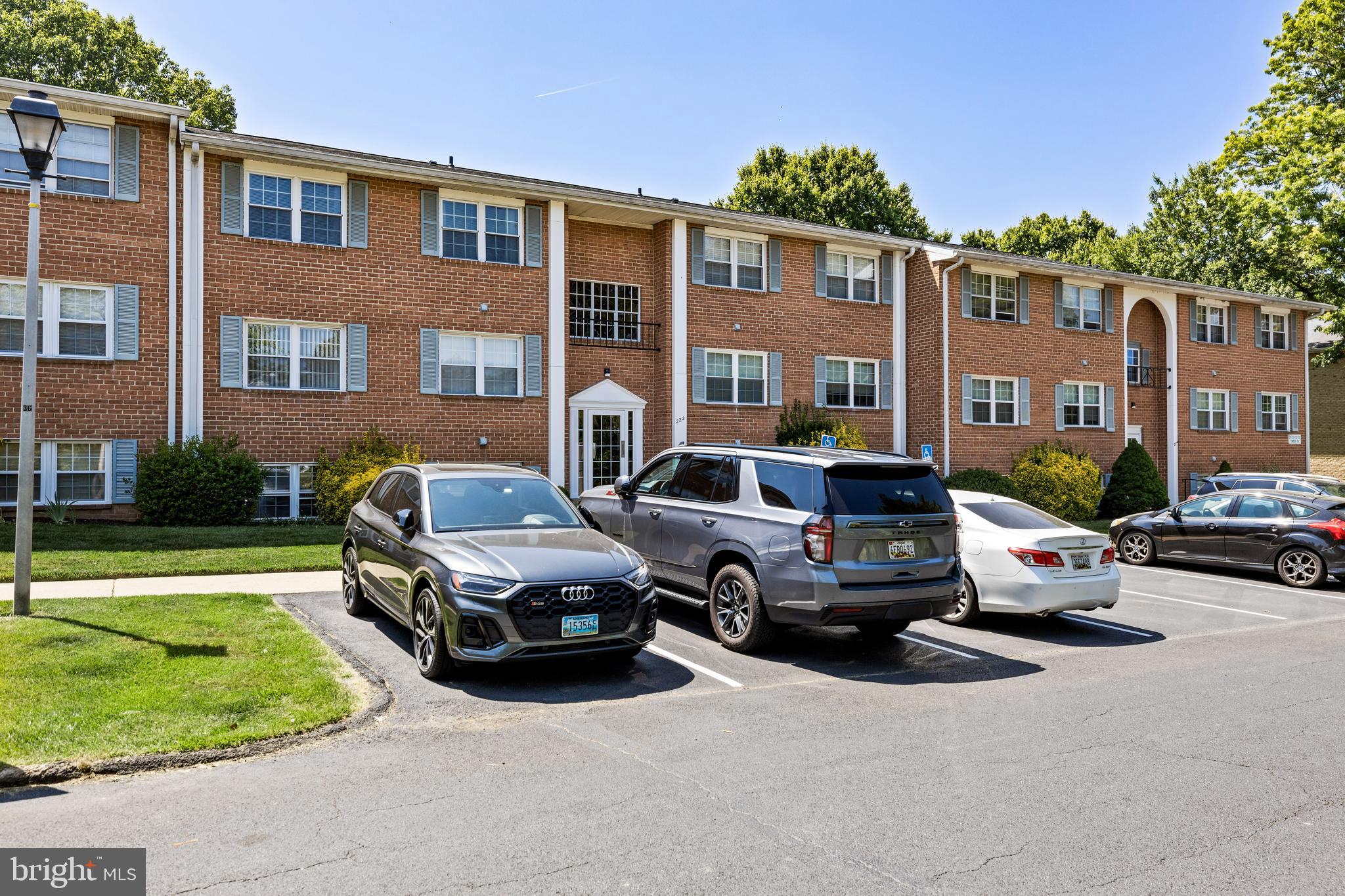 HICKORY HILLS CONDOMINIUMS - Residential Lease