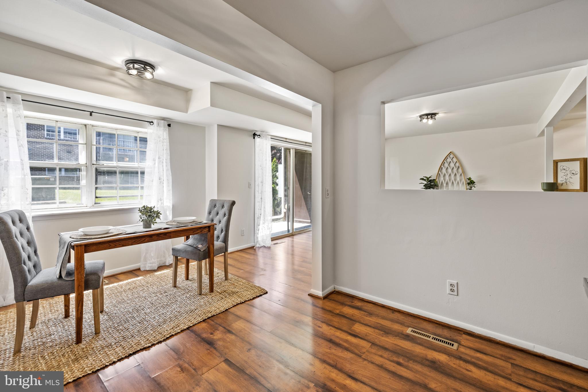 HICKORY HILLS CONDOMINIUMS - Residential Lease