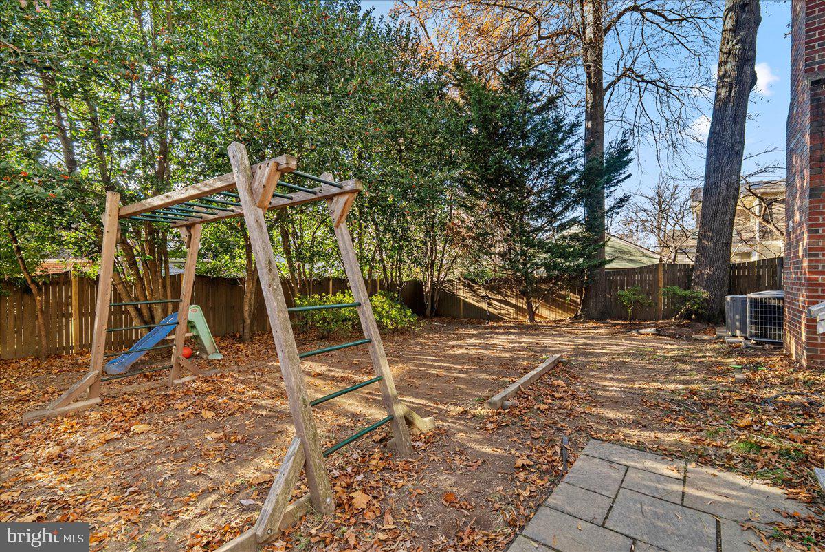 YORKTOWN - Residential Lease