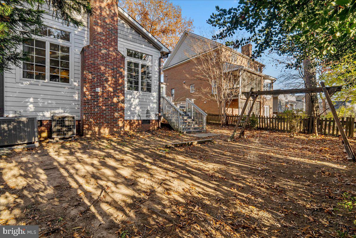 YORKTOWN - Residential Lease