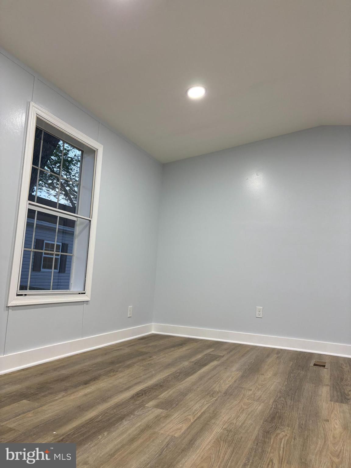 SWAN HARBOR DELL - Residential