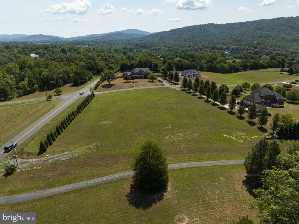 HIGHLAND PARK - Land