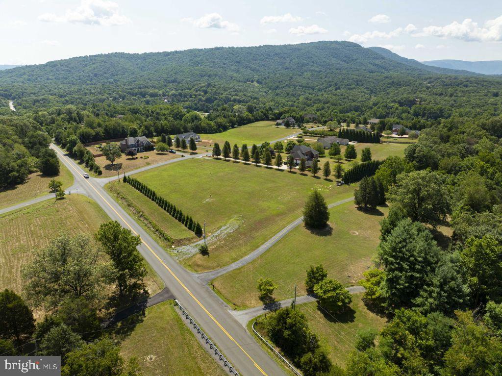 HIGHLAND PARK - Land