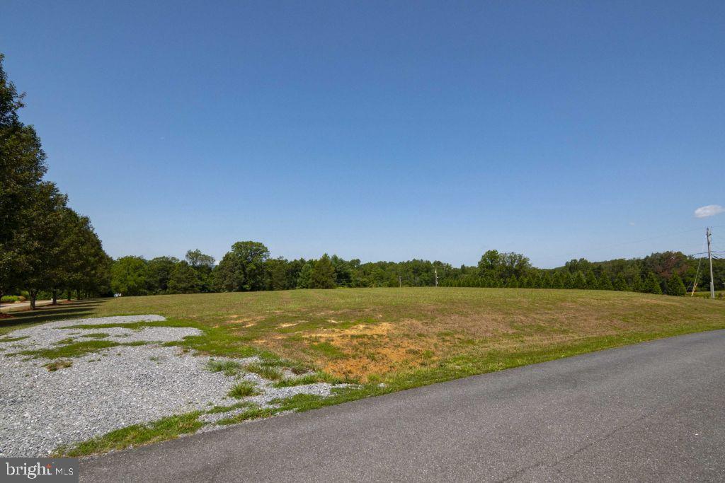 HIGHLAND PARK - Land