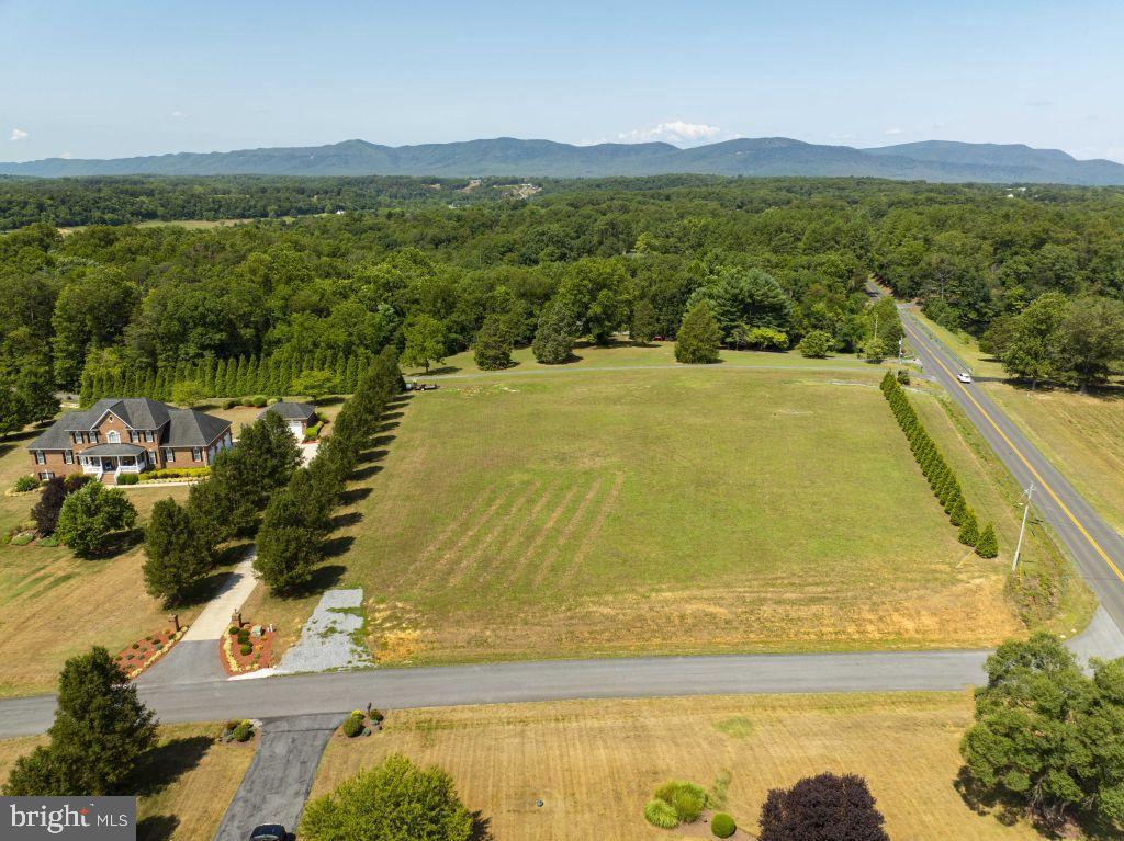 HIGHLAND PARK - Land