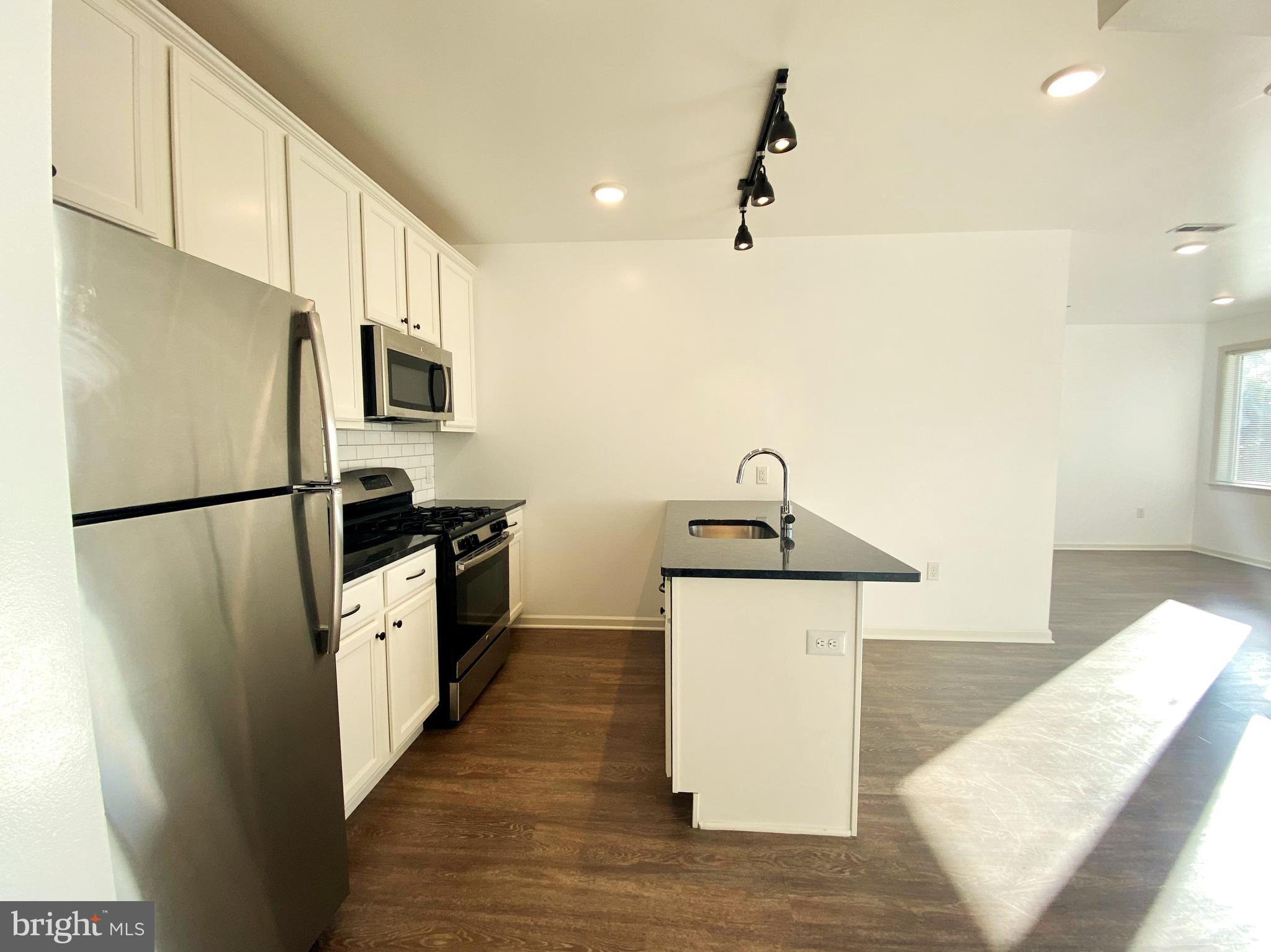 ROXBOROUGH - Residential Lease