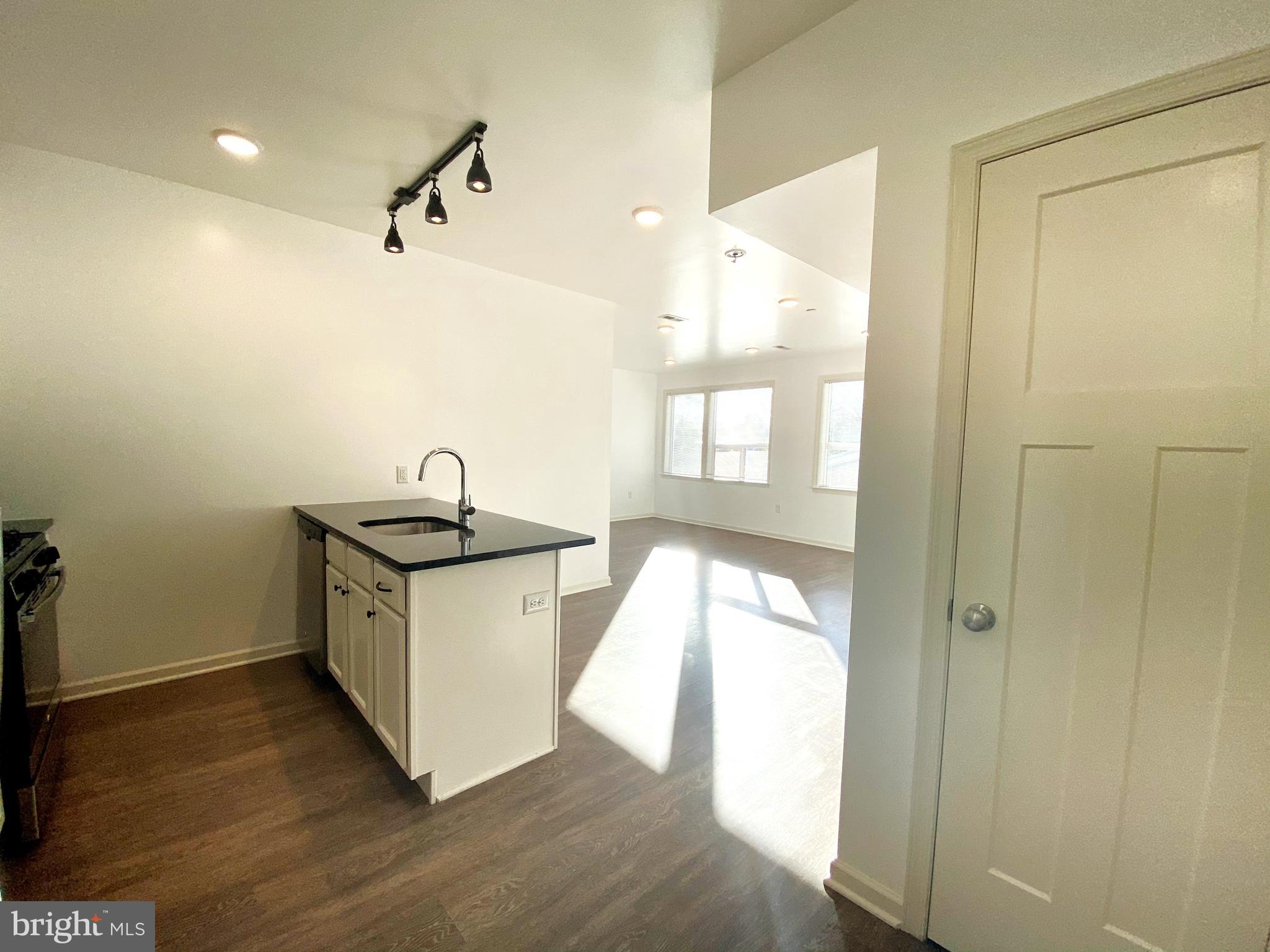ROXBOROUGH - Residential Lease