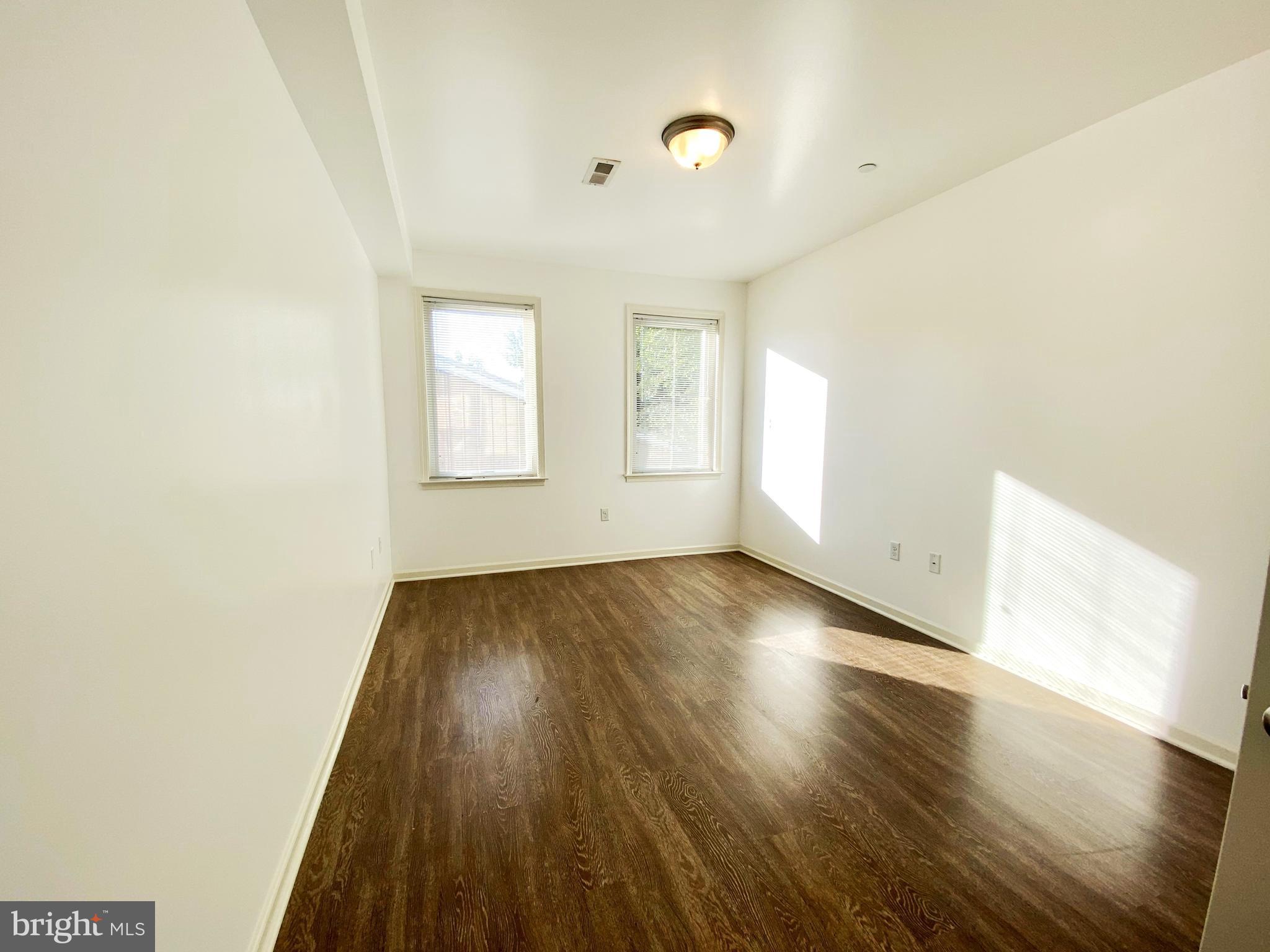 ROXBOROUGH - Residential Lease