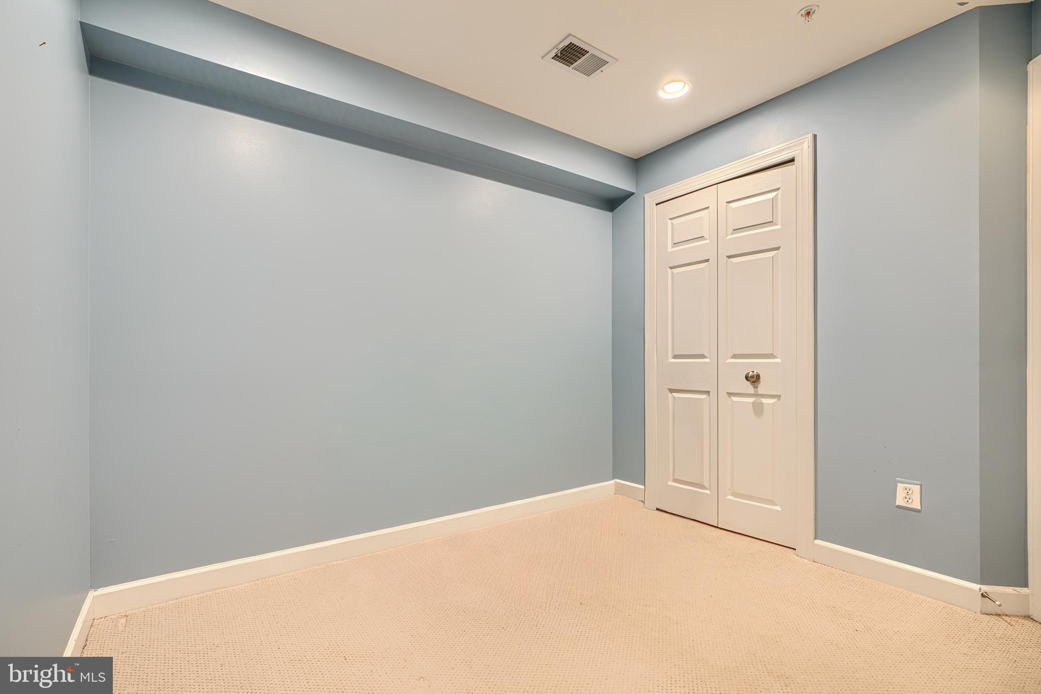 URBANA - Residential