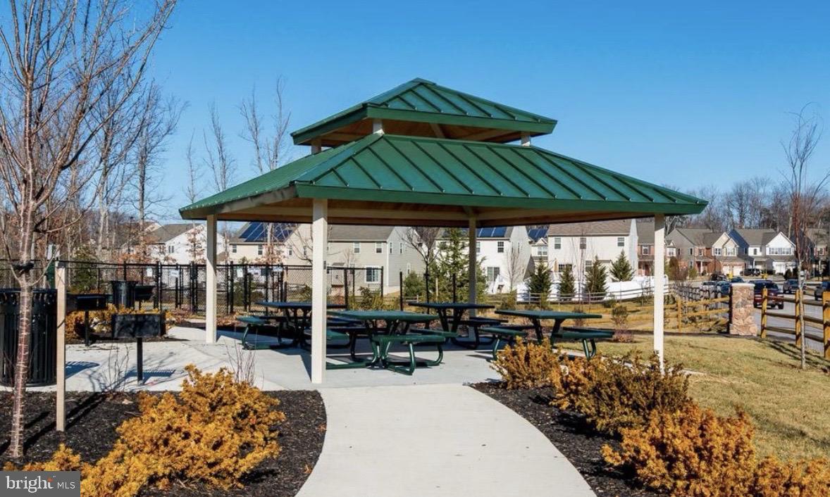 STONEHOUSE RUN - Residential