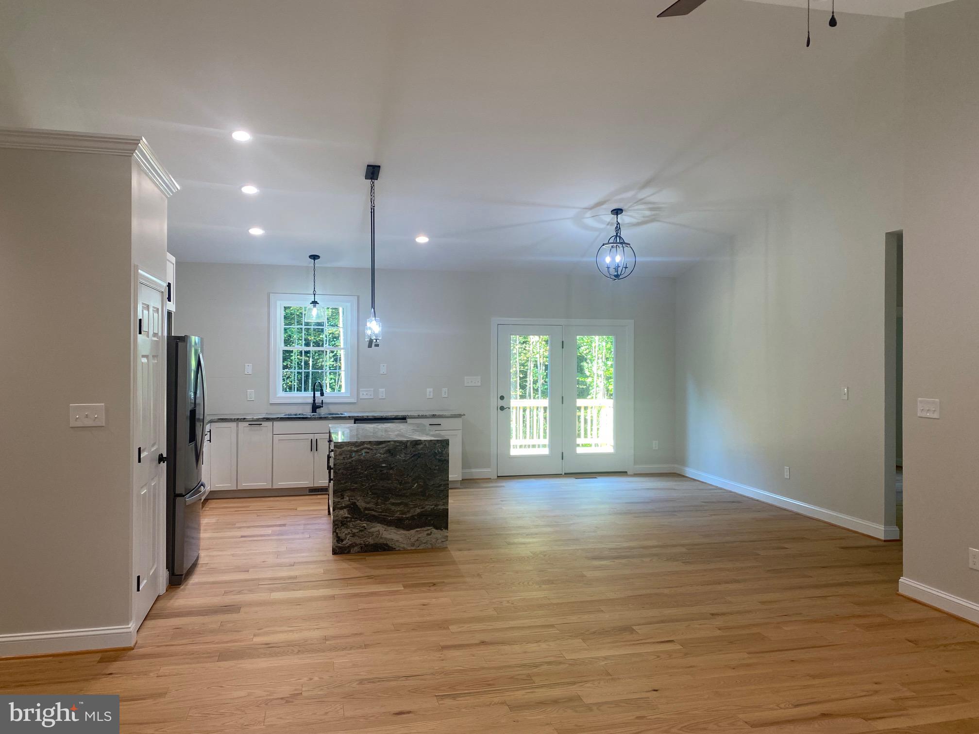 MERRIMAC SOUTH - Residential