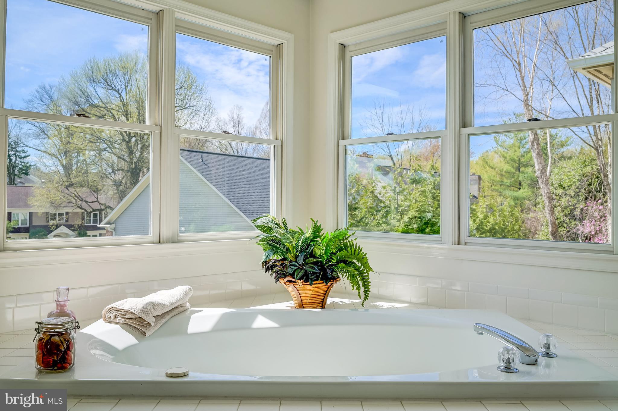 ALTA VISTA - Residential