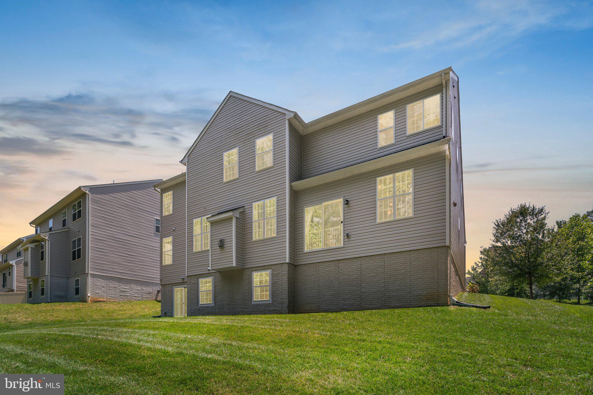 KINDLER OVERLOOK - Residential