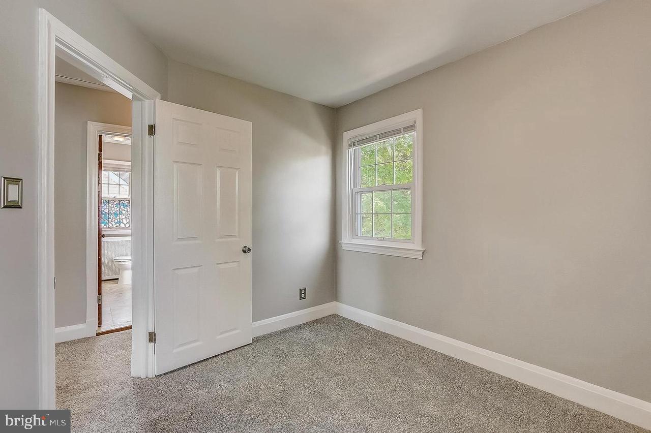 VILLA CRESTA - Residential Lease