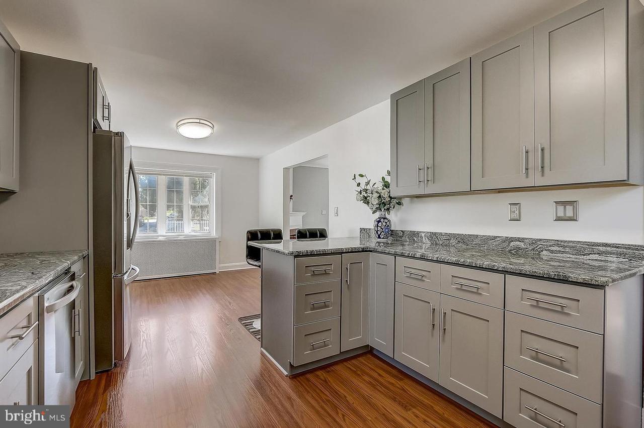 VILLA CRESTA - Residential Lease