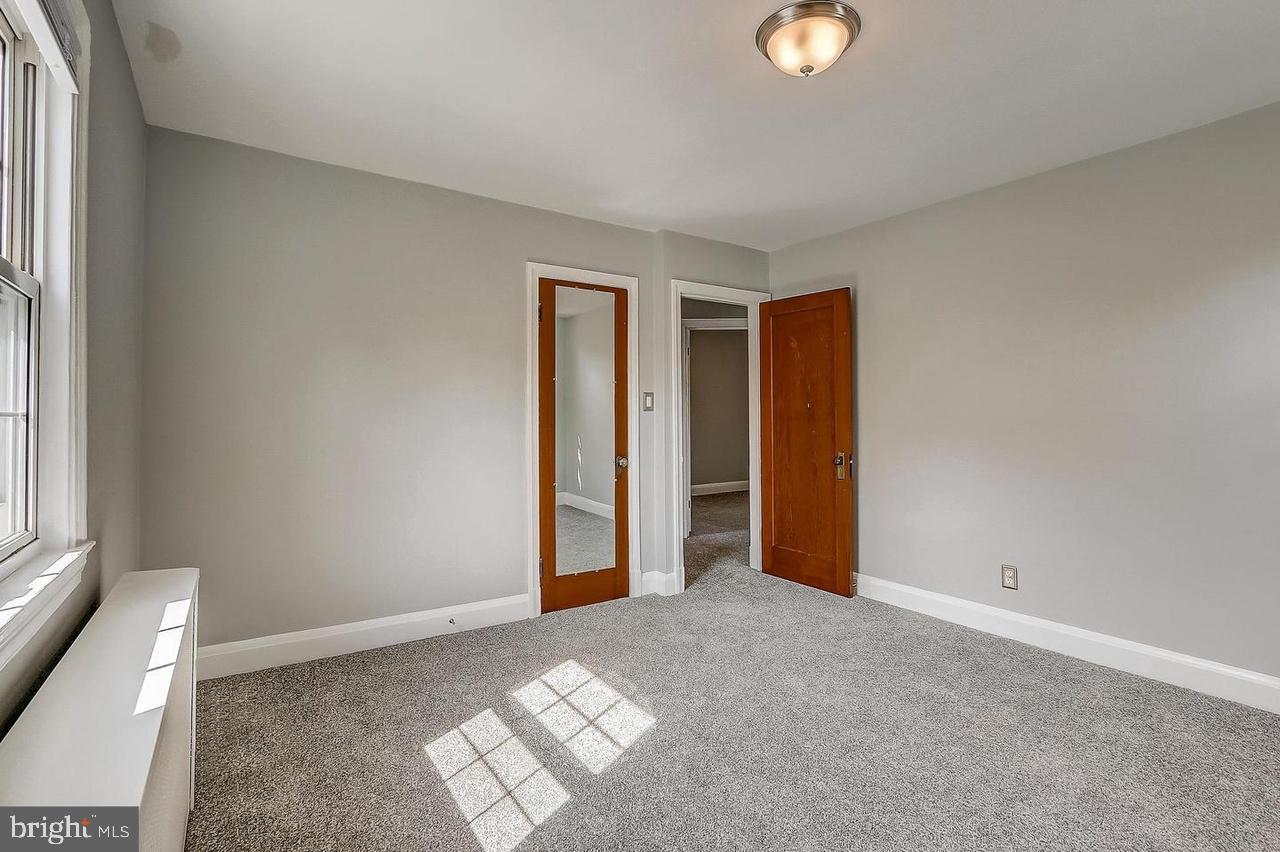 VILLA CRESTA - Residential Lease