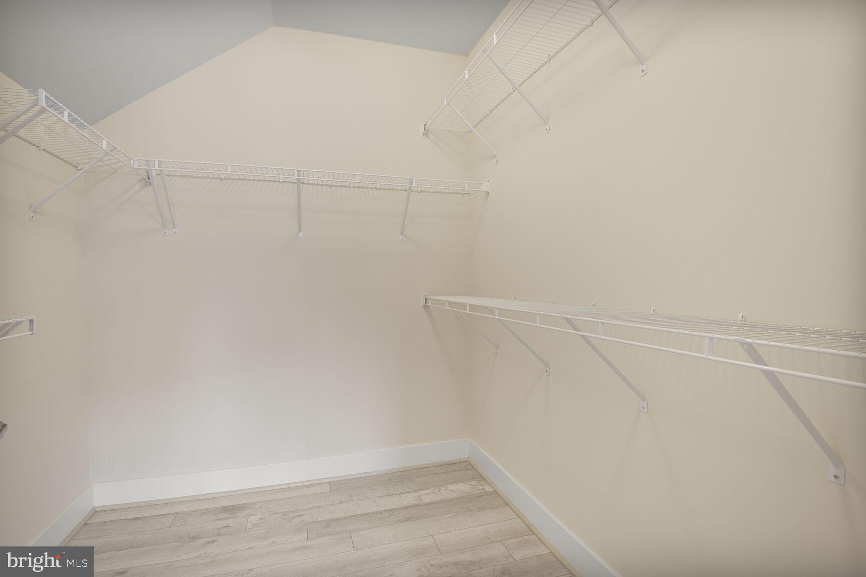 MONTGOMERY ROW - Residential