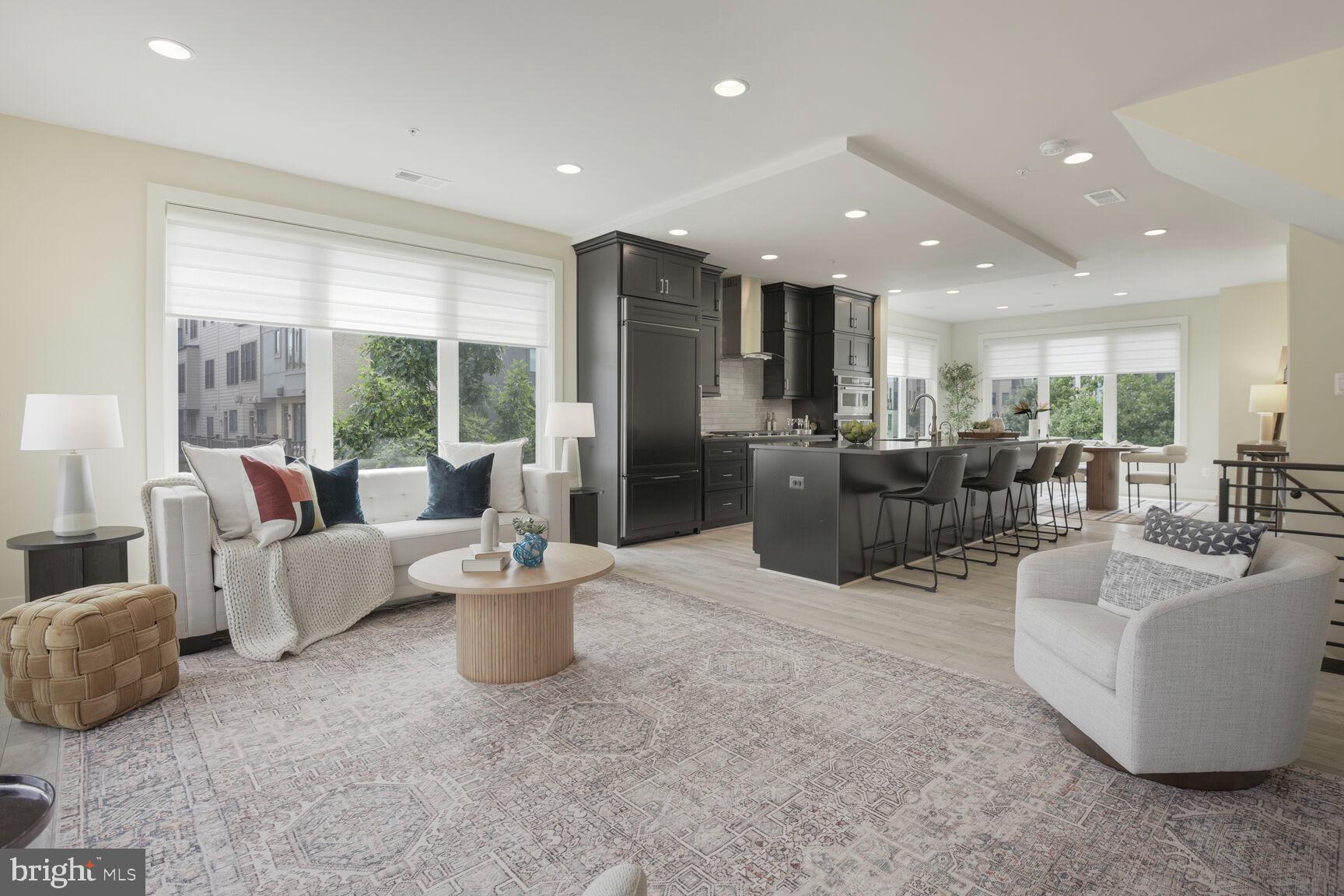 MONTGOMERY ROW - Residential