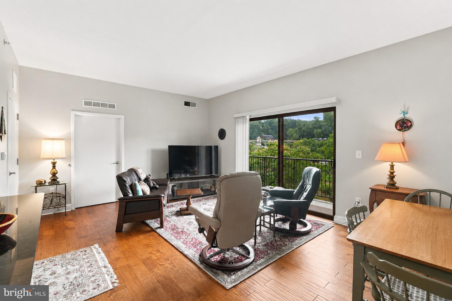 3750 MAIN STREET 78 302