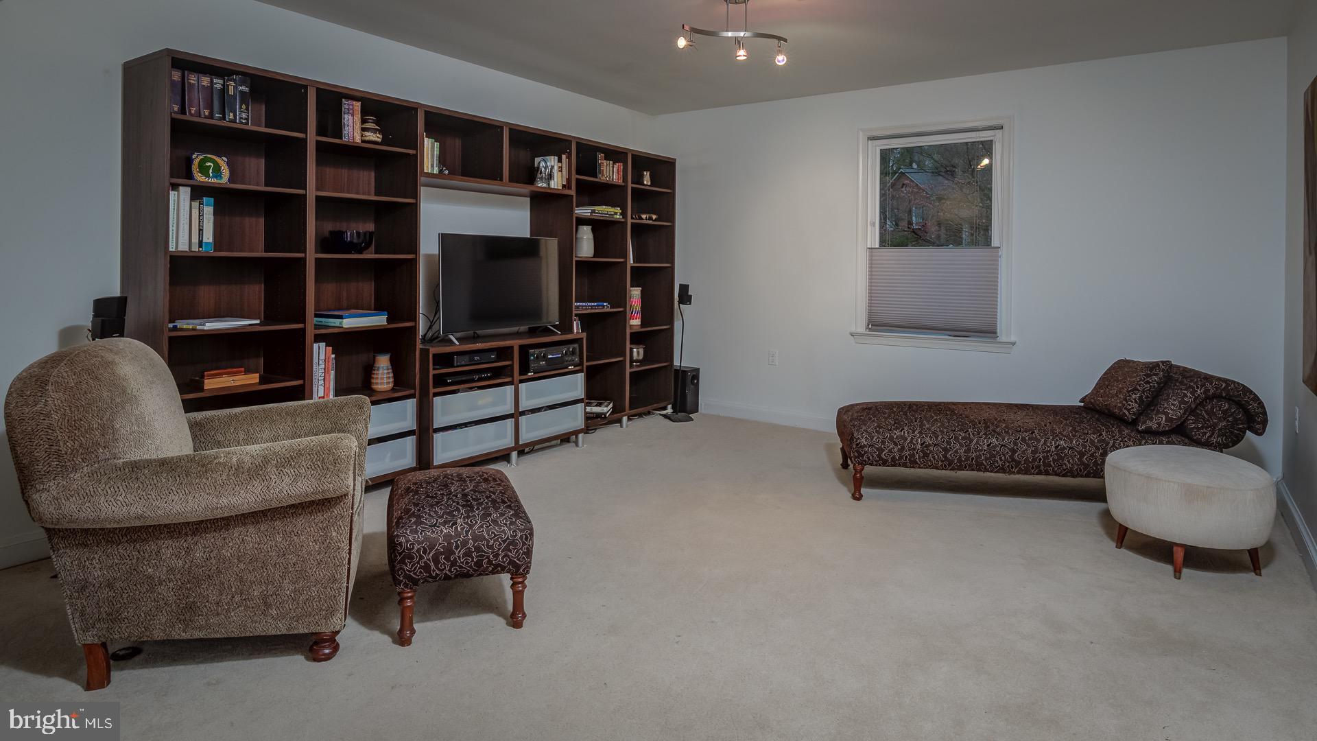 WOODBURN - Residential