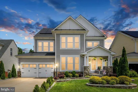 1323 Walker Drive, Fredericksburg, VA MLS: VAFB2008114