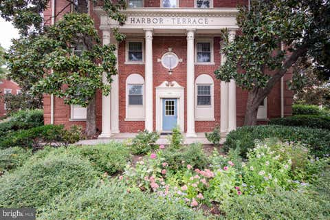 Condo For Rent - 1407 E Abingdon Drive #2<br/> Alexandria City County, ALEXANDRIA, VA 22314