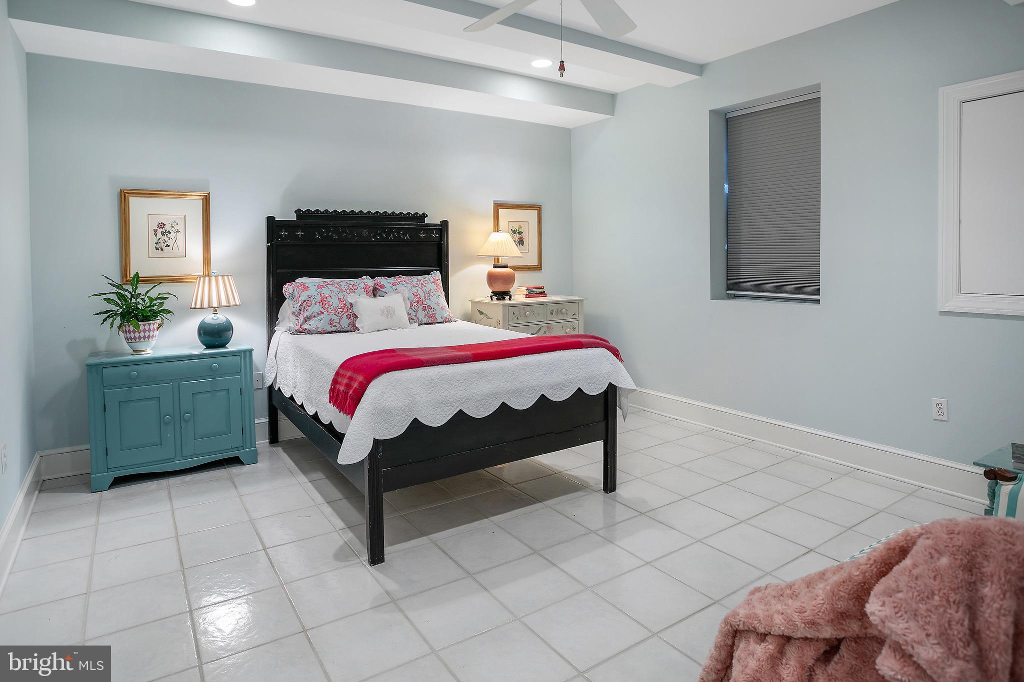 MERRY GO ROUND FARM - Residential