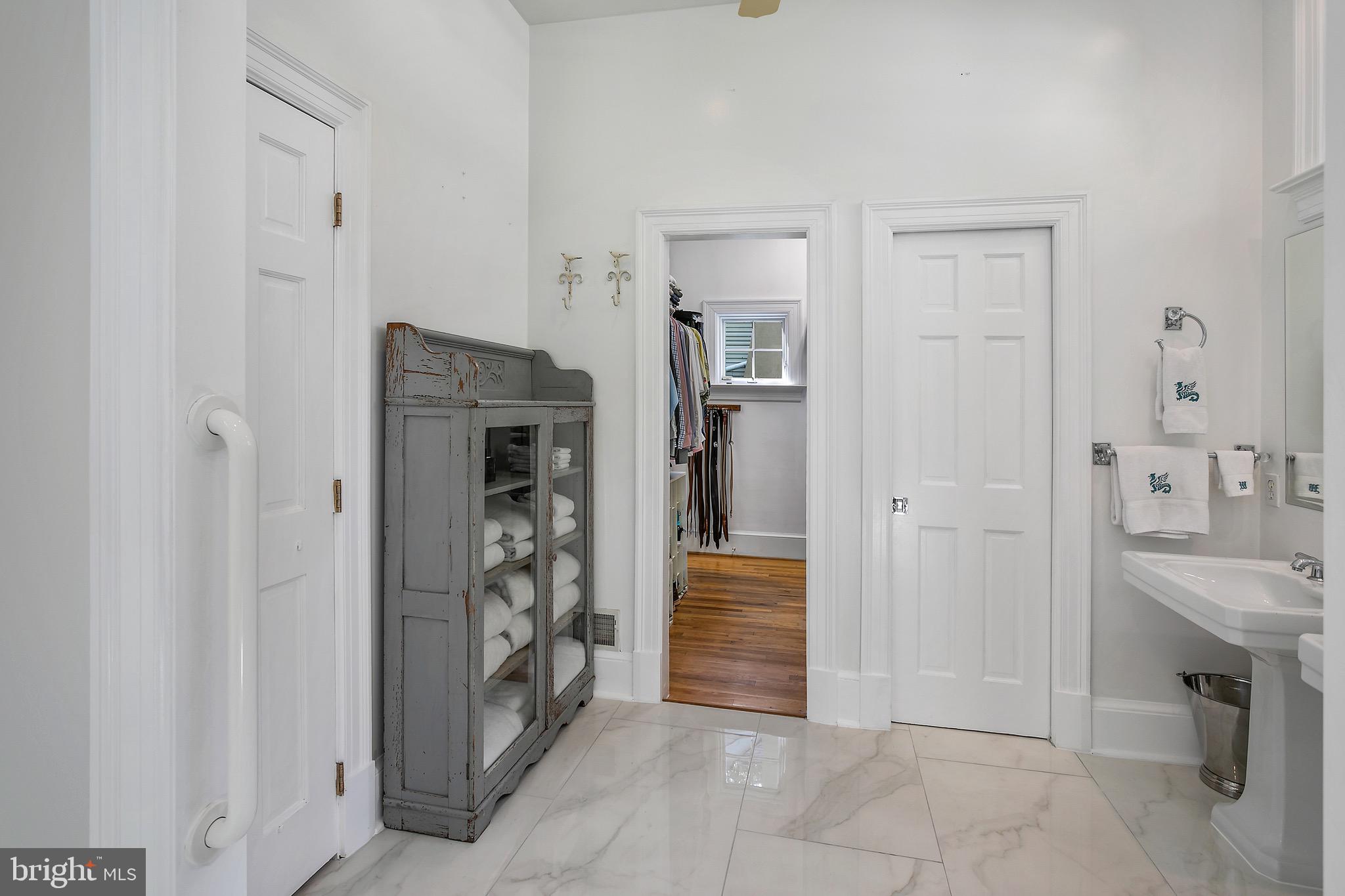 MERRY GO ROUND FARM - Residential