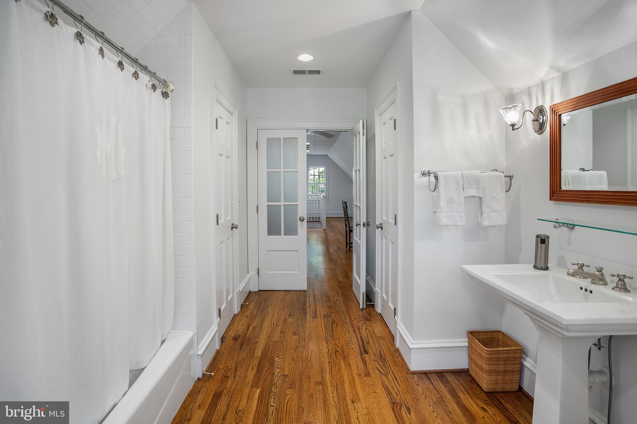 MERRY GO ROUND FARM - Residential