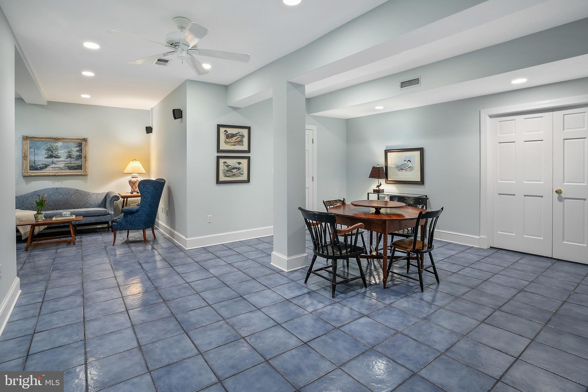 MERRY GO ROUND FARM - Residential