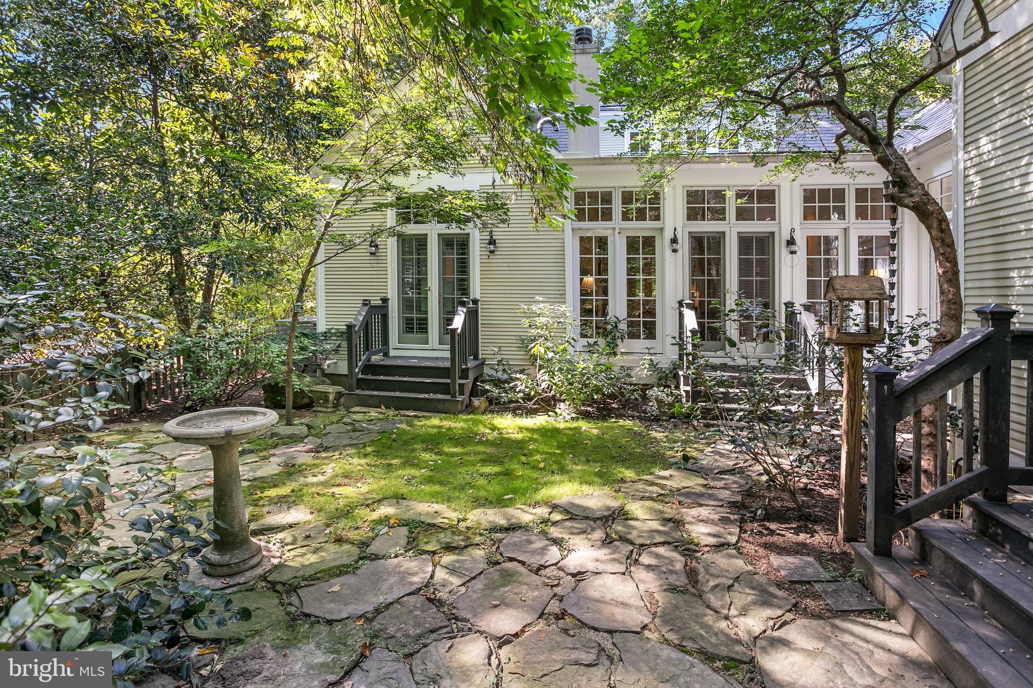 MERRY GO ROUND FARM - Residential