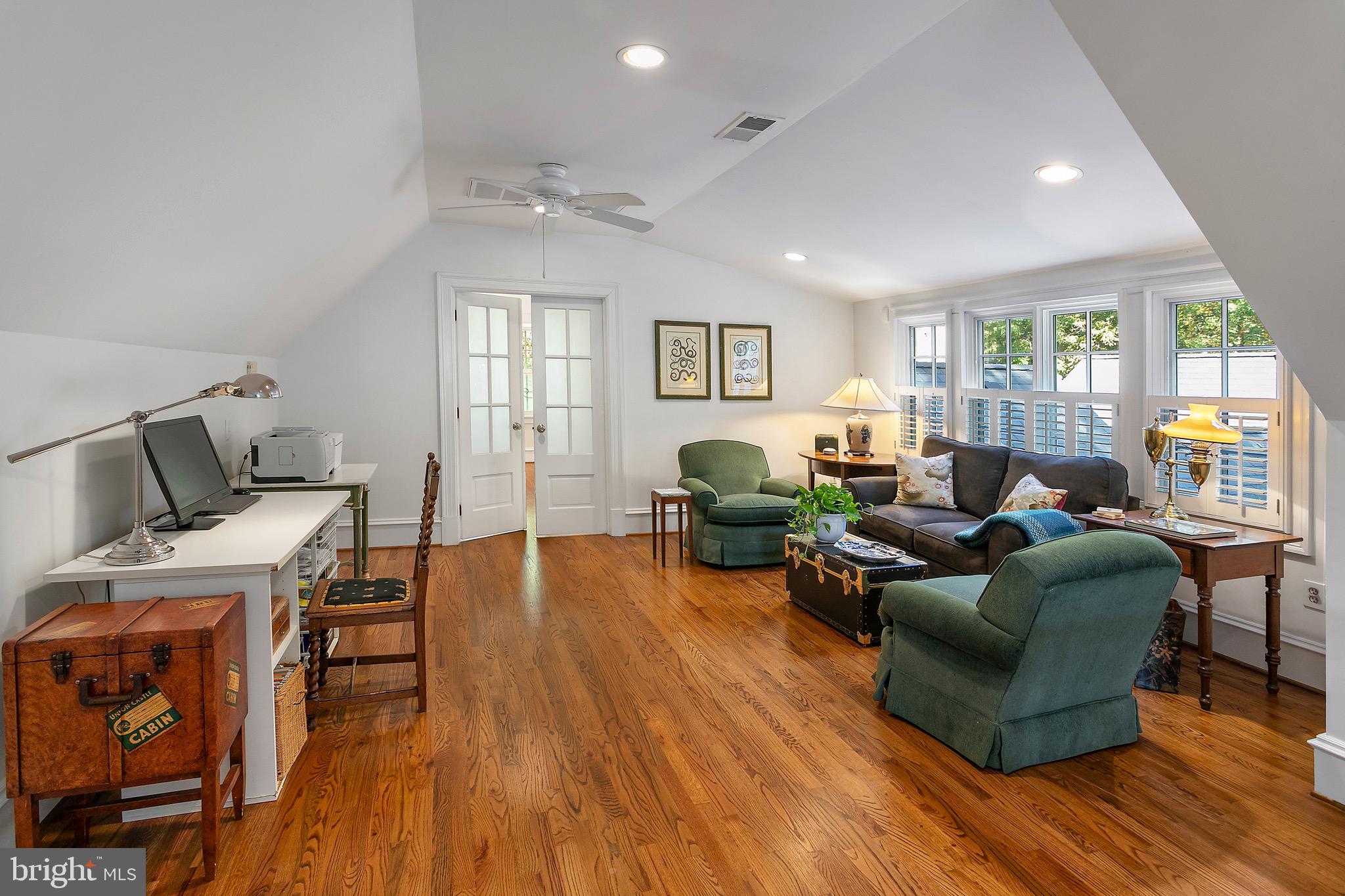 MERRY GO ROUND FARM - Residential