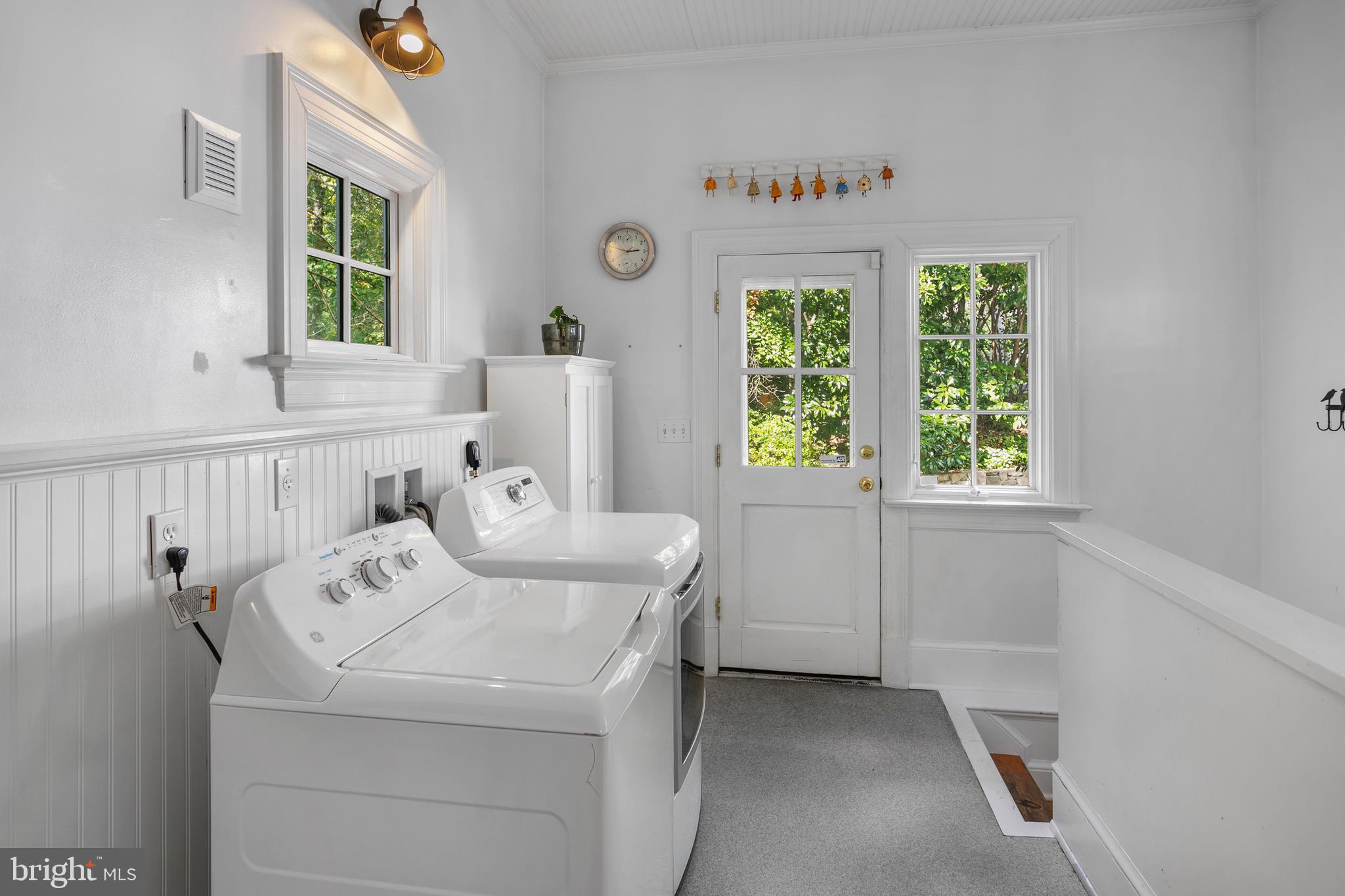 MERRY GO ROUND FARM - Residential