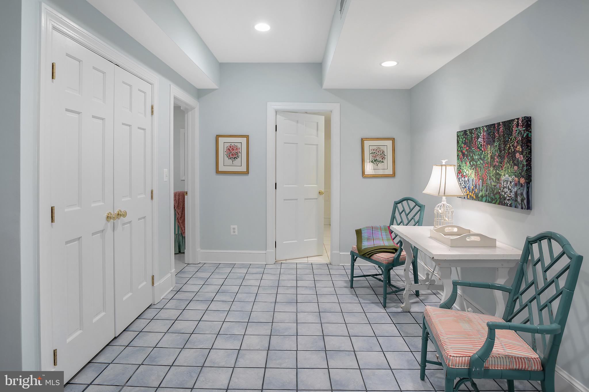 MERRY GO ROUND FARM - Residential