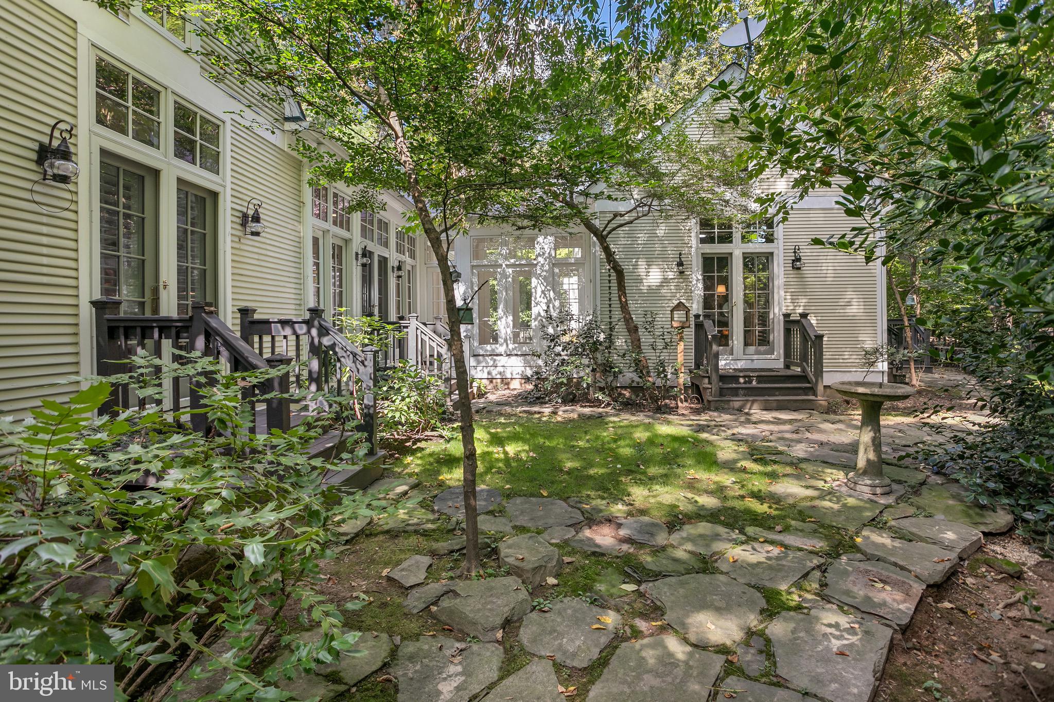 MERRY GO ROUND FARM - Residential