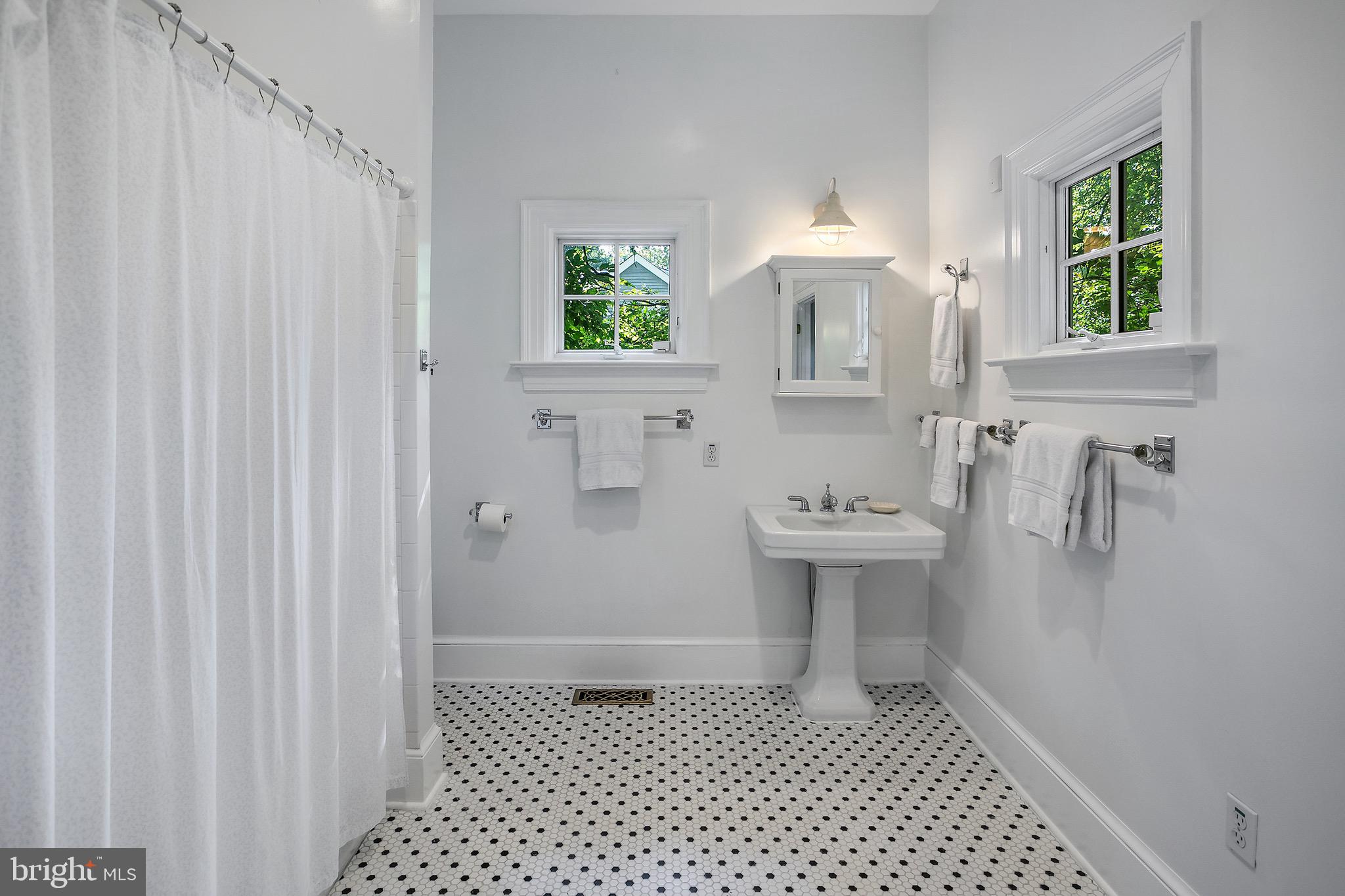 MERRY GO ROUND FARM - Residential