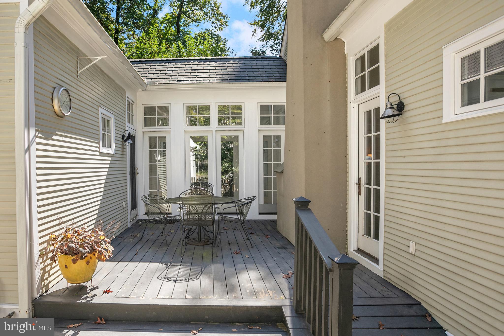 MERRY GO ROUND FARM - Residential