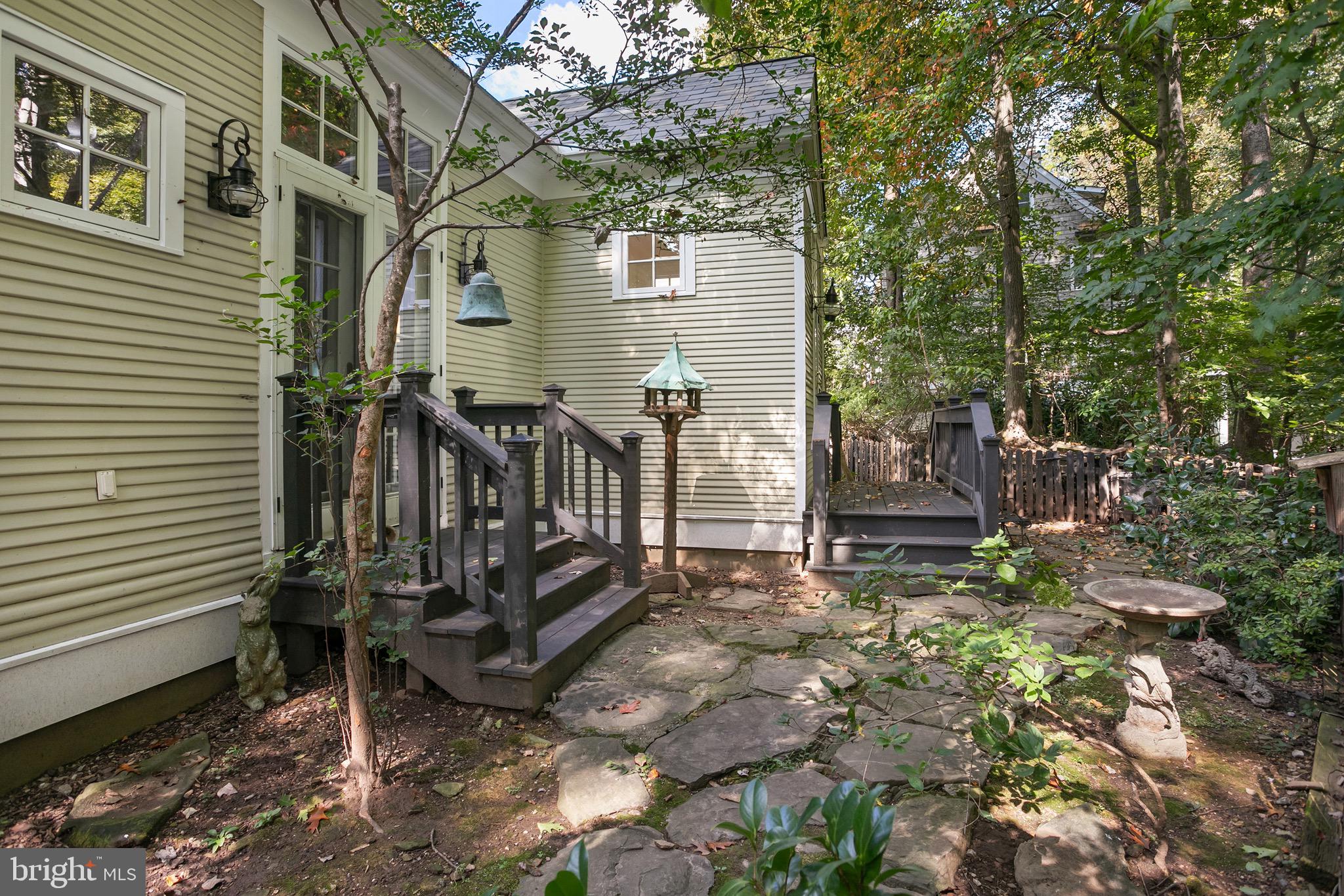 MERRY GO ROUND FARM - Residential