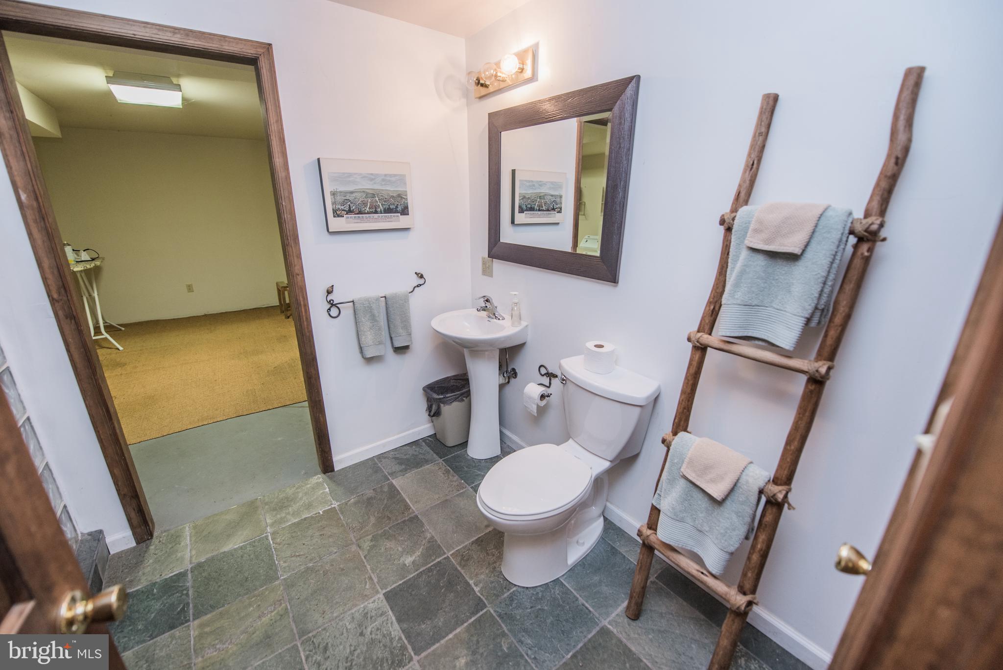 COOLFONT MOUNTAINSIDE - Residential