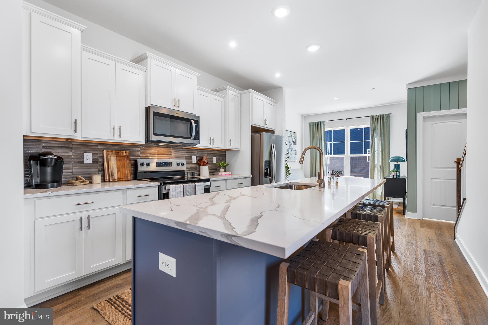 HOLLY OAKS - Residential