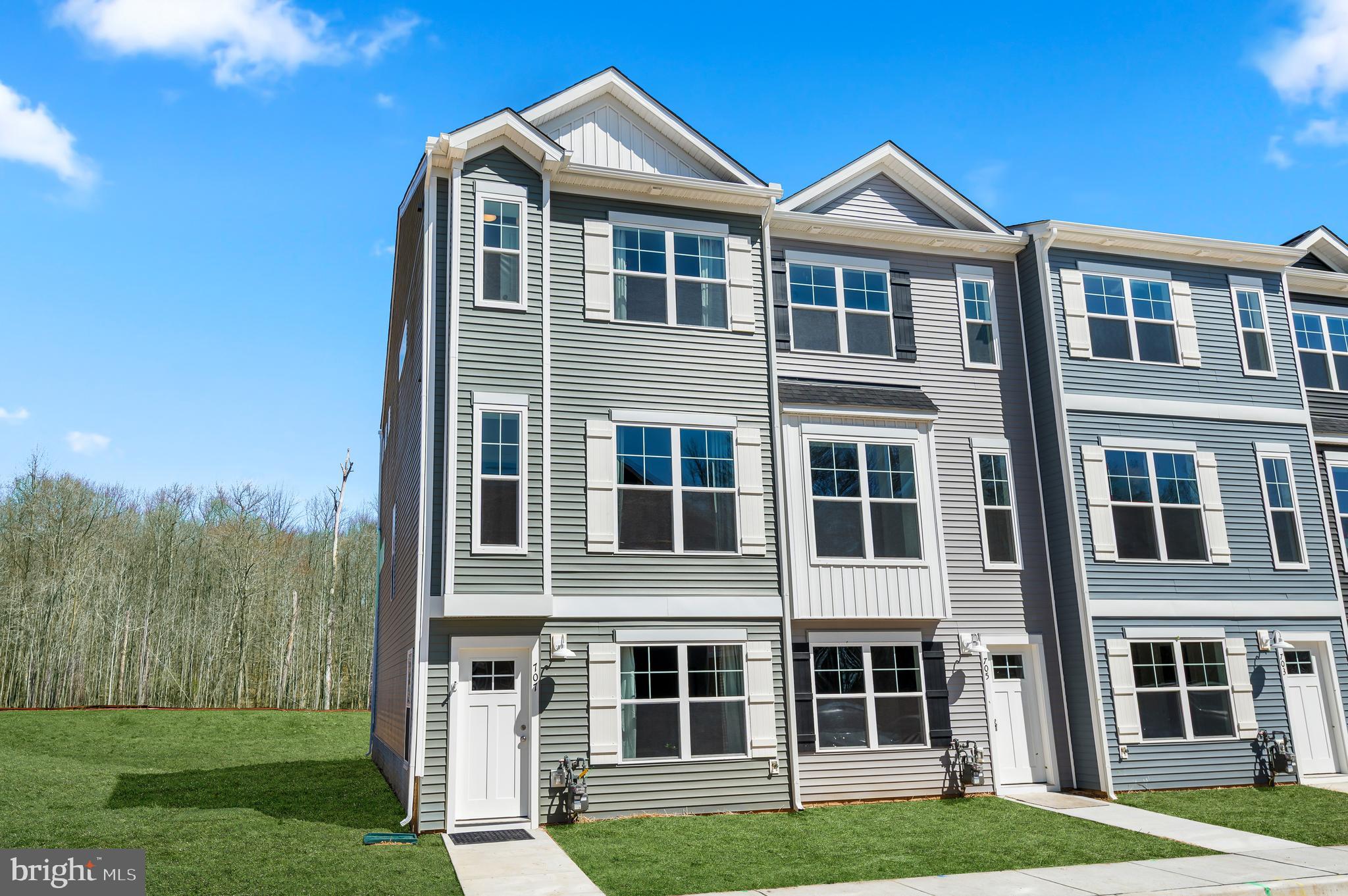 HOLLY OAKS - Residential
