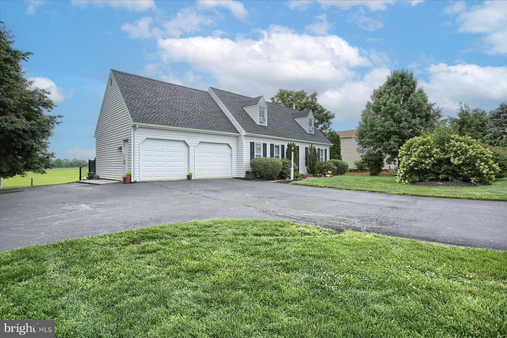 Photo of 711 LANDISVILLE RD, MANHEIM, PA 17545 (MLS # PALA2037108)
