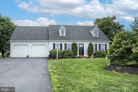 Photo of 711 LANDISVILLE RD, MANHEIM, PA 17545 (MLS # PALA2037108)