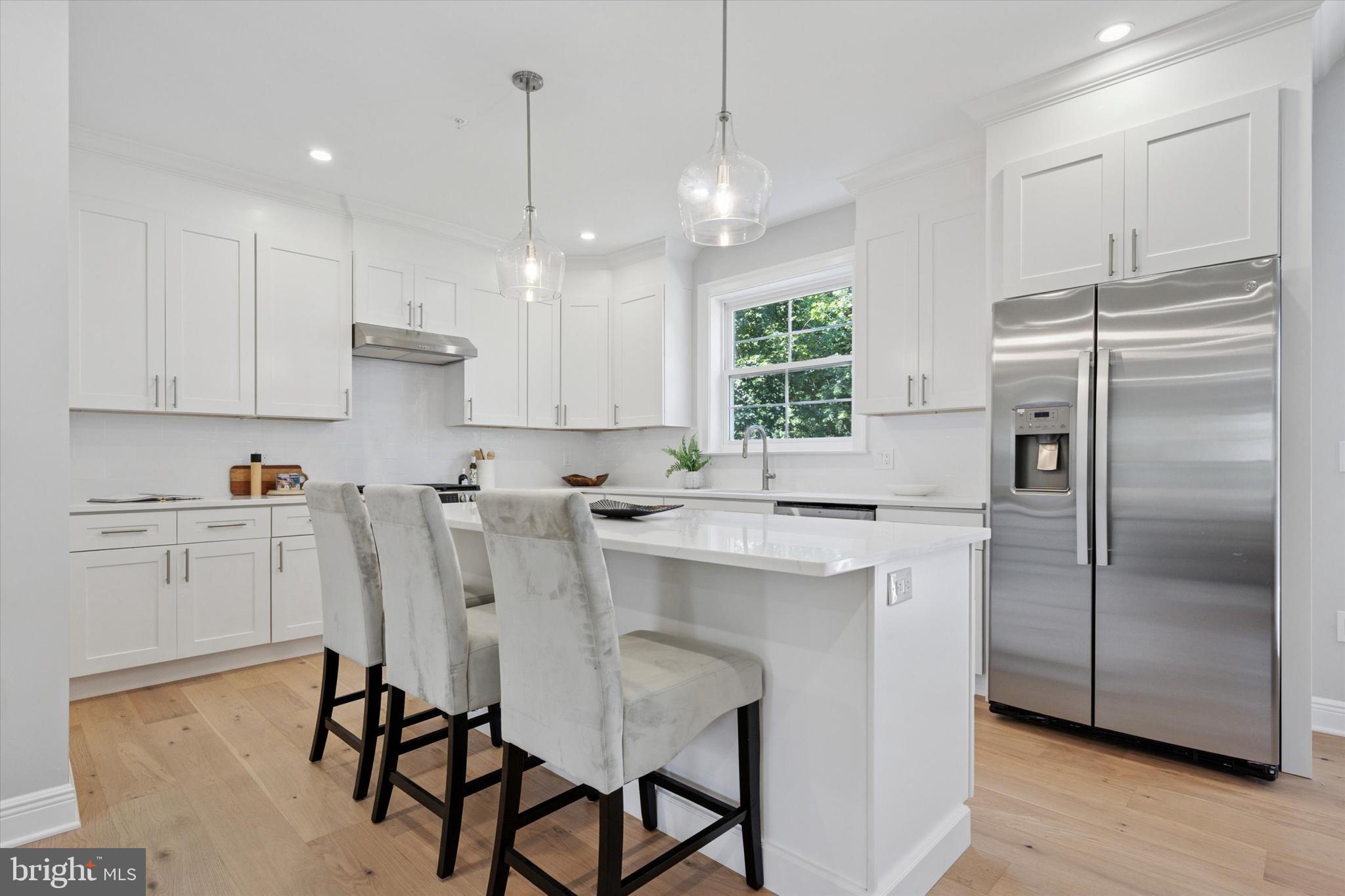 GLENSIDE - Residential