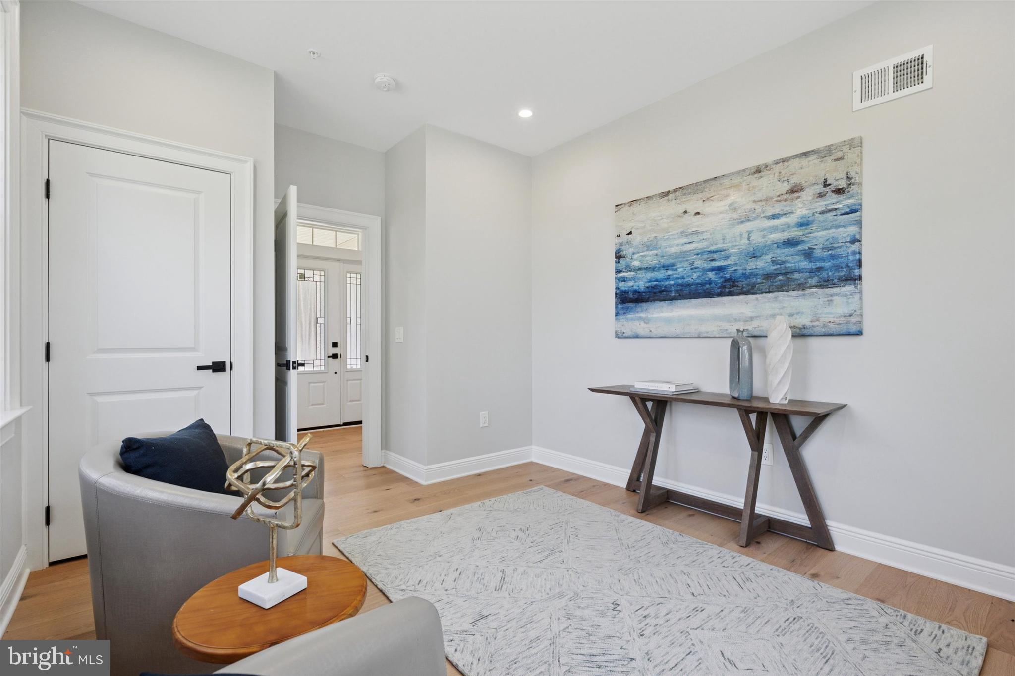 GLENSIDE - Residential