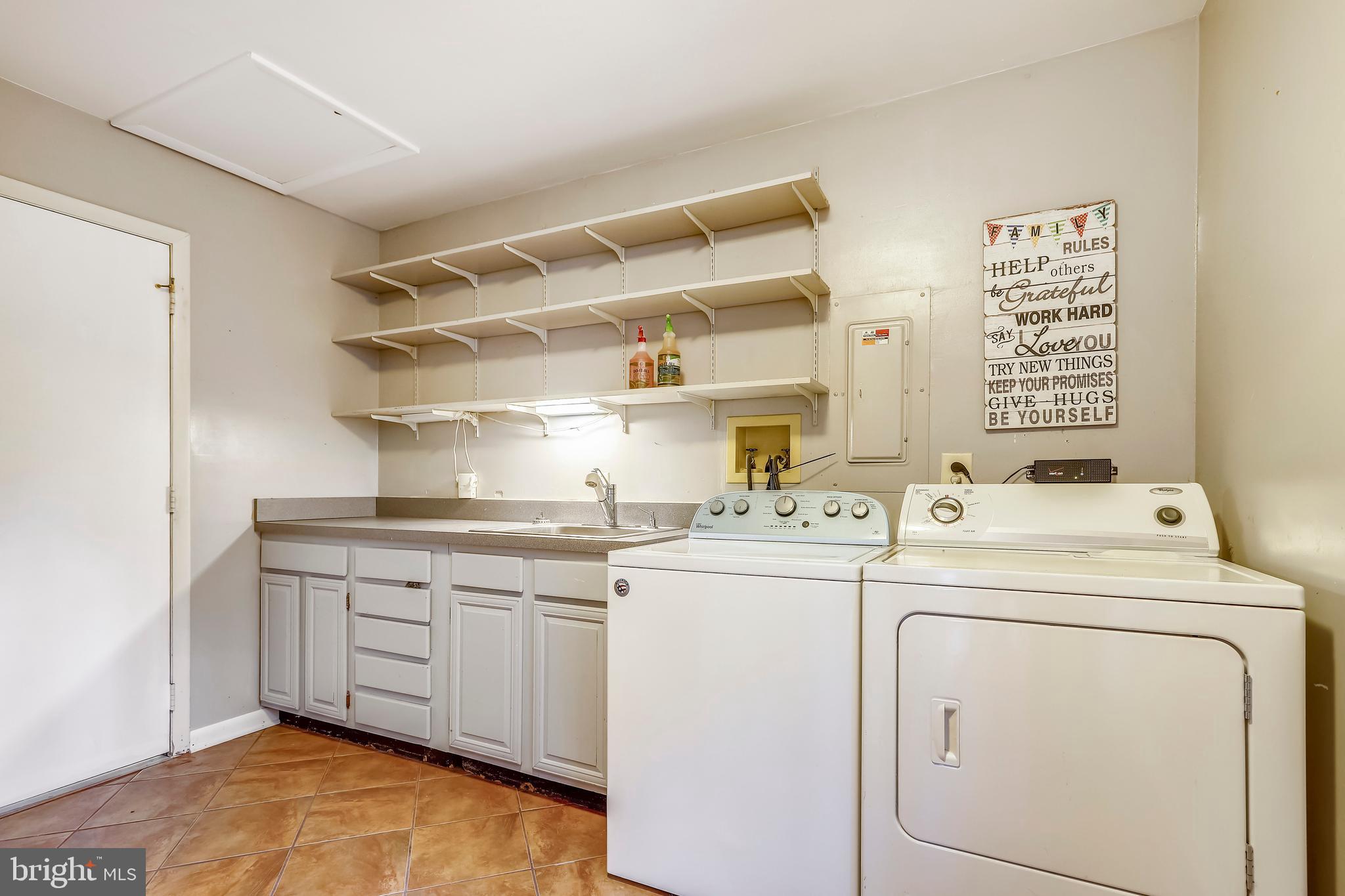 HYBLA VALLEY FARMS - Residential