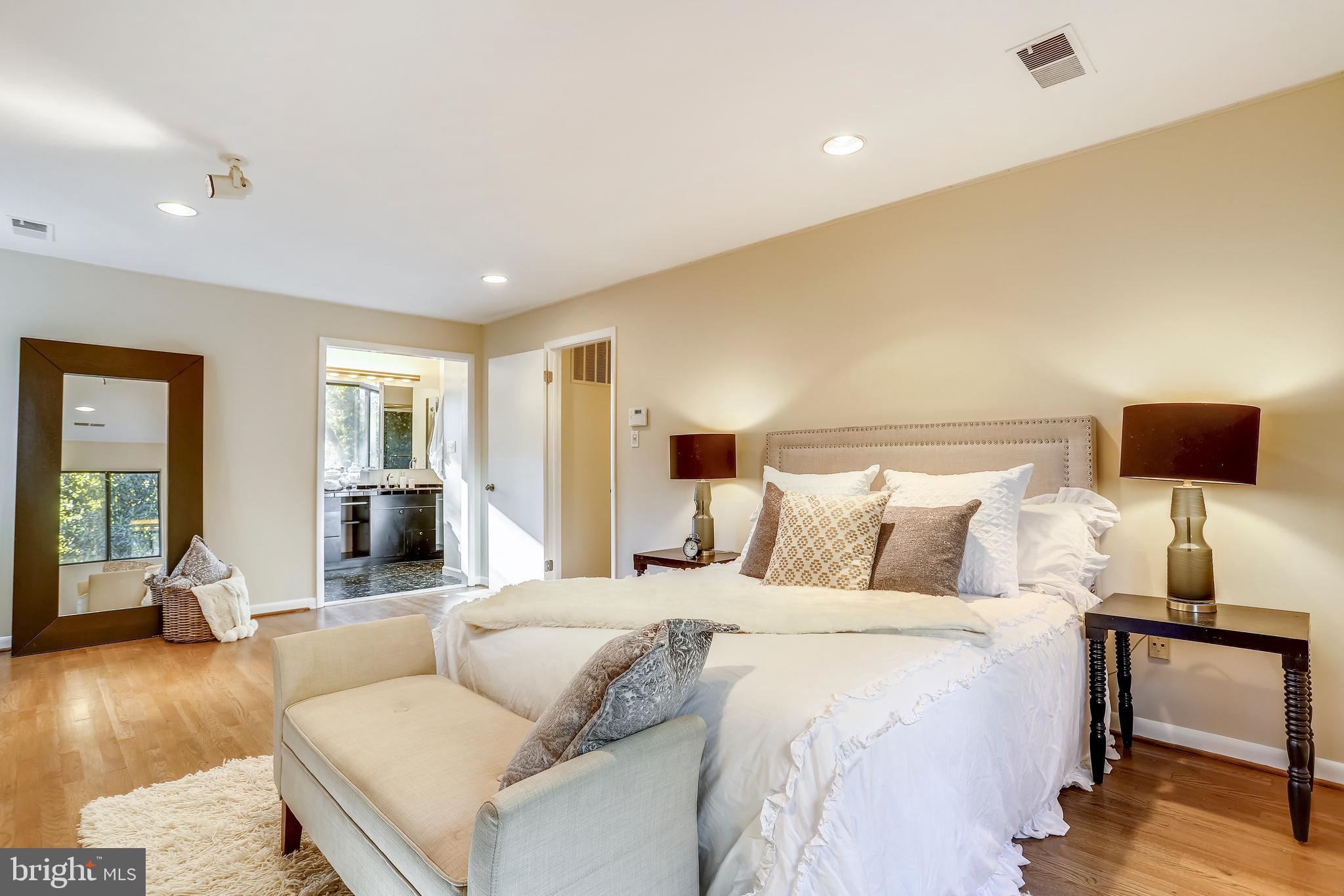 HYBLA VALLEY FARMS - Residential