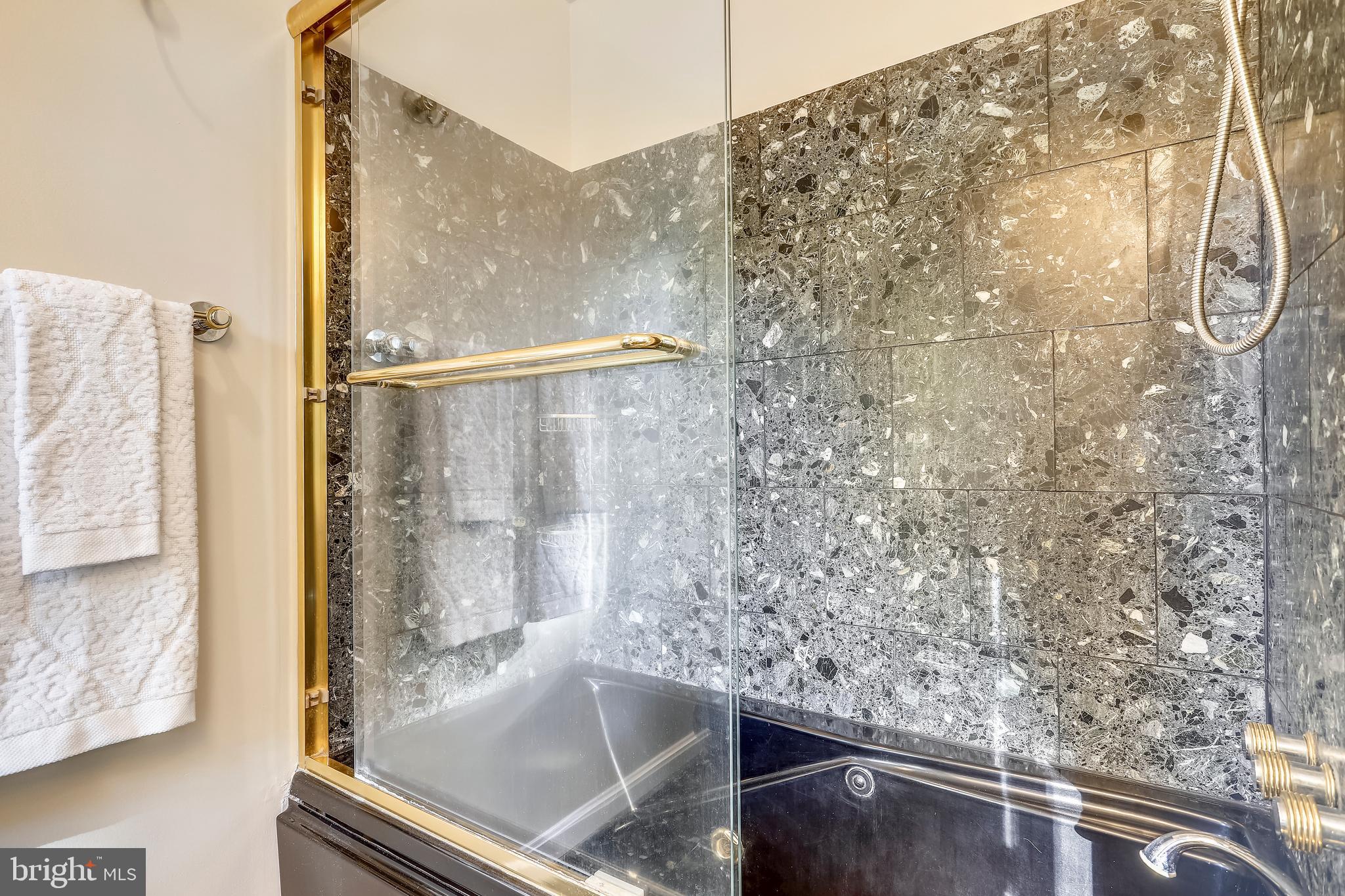 HYBLA VALLEY FARMS - Residential